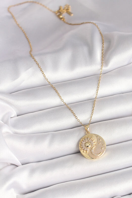 Gold Renk Zincir Zirkon Taşlı Ay Güneş İşlemeli Madalyon Model Kadın Kolye - EBJ250501W32736 - 2
