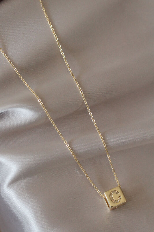 Gold Renk Zirkon Taşlı Küp Model C Harfli Kolye - EBJ250322W32172 - 2