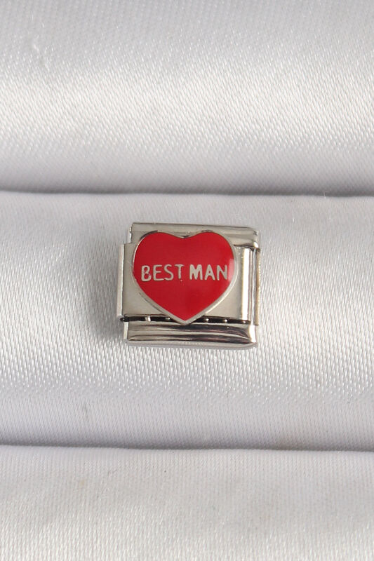 Gümüş Renk 'Best Man' Yazılı Kırmızı Kalp İşlemeli Nomination Charm - EBJ250501W32841 - 1