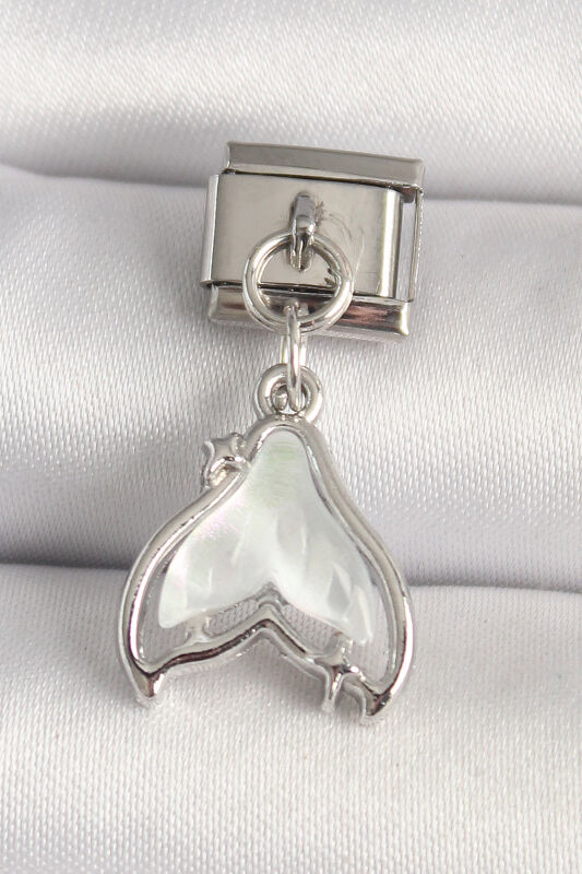Gümüş Renk Beyaz Balık Kuyruğu Model Nomination Charm - EBJ250501W32883 - 1
