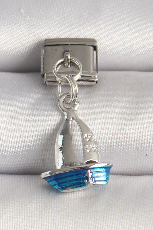 Gümüş Renk Mavi Yelkenli Model Nomination Charm - EBJ250501W32865 - 1