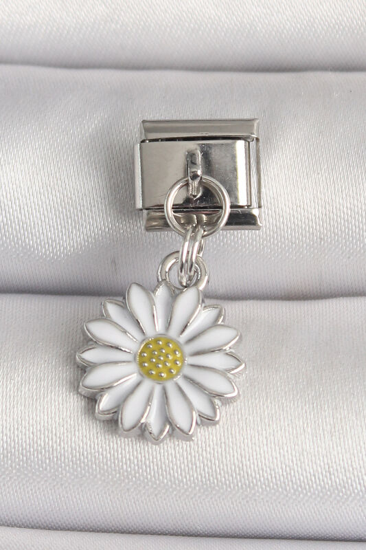 Gümüş Renk Papatya Model Nomination Charm - EBJ250501W32845 - 1