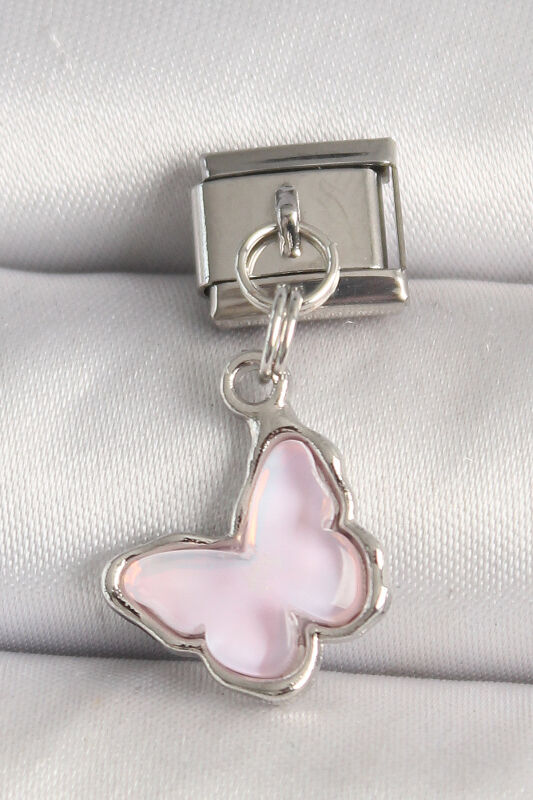 Gümüş Renk Pembe Kelebek Model Nomination Charm - EBJ250501W32954 - 1