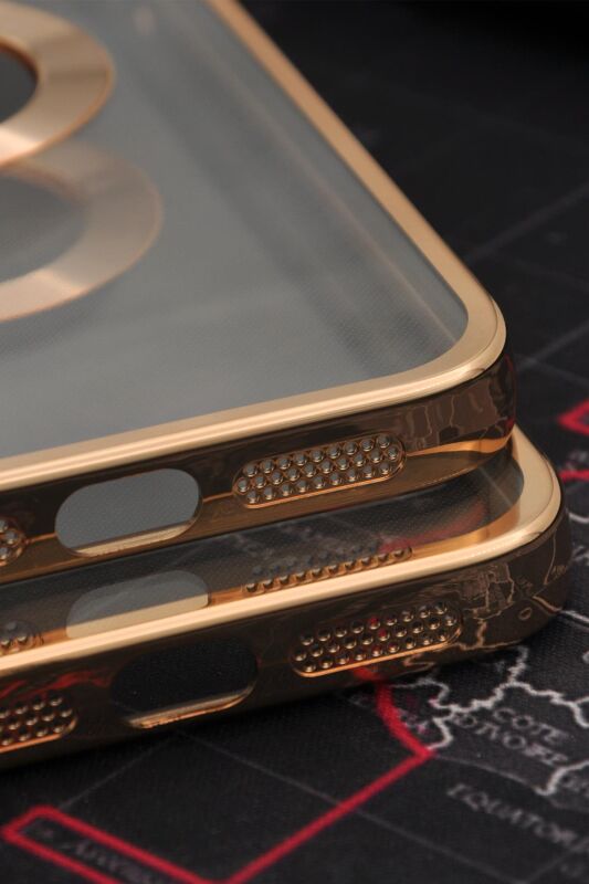 iPhone 11 Uyumlu Altın Sarı Gold Renkli Kenarlı Lazerli Şeffaf Kılıf Lens Korumalı - 4