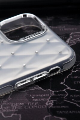 iPhone 11 Uyumlu Baklava Desenli Pırlanta Taşlı Sert Kapak Kılıf Beyaz - 4