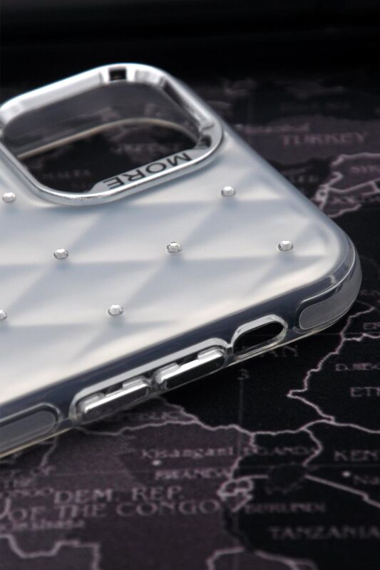 iPhone 11 Uyumlu Baklava Desenli Pırlanta Taşlı Sert Kapak Kılıf Beyaz - 4
