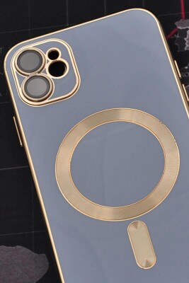 iPhone 11 Uyumlu MagSafe Özellikli Lens Korumalı Lazerli Renkli Kılıf Mavi - 2