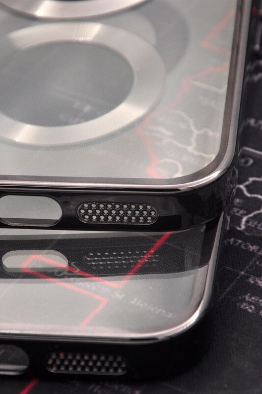 iPhone 11 Uyumlu Siyah Renkli Kenarlı Lazerli Şeffaf Kılıf Lens Korumalı - 4