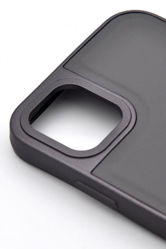 iPhone 13 Pro Max Uyumlu Deri Görünümlü Sert Kapak Kılıf Gri - 3