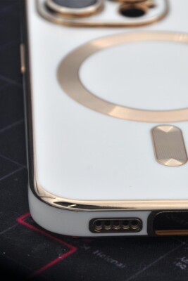 iPhone 13 Pro Max Uyumlu MagSafe Özellikli Lens Korumalı Lazerli Renkli Kılıf Krem - 6