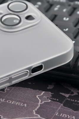 iPhone 13 Uyumlu Beyaz Renkli Yarı Şeffaf İnce Sert Kapak Kılıf Kamera Lens Korumalı - 3