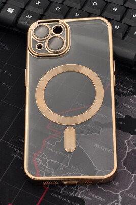 iPhone 13 Uyumlu MagSafe Özellikli Altın Sarı Gold Renkli Kenarlı Lazerli Şeffaf Kılıf Lens Korumalı 