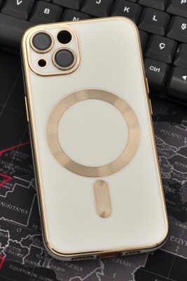 iPhone 13 Uyumlu MagSafe Özellikli Bej Renkli Lens Korumalı Kılıf - 1