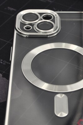 iPhone 13 Uyumlu MagSafe Özellikli Gümüş Gri Silver Renkli Kenarlı Lazerli Şeffaf Kılıf Lens Korumalı - 2