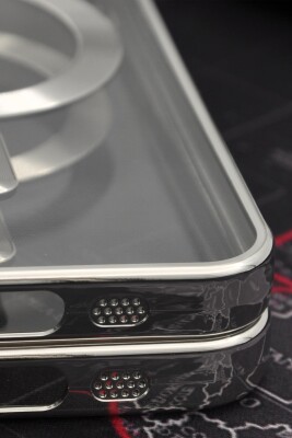 iPhone 13 Uyumlu MagSafe Özellikli Gümüş Gri Silver Renkli Kenarlı Lazerli Şeffaf Kılıf Lens Korumalı - 4