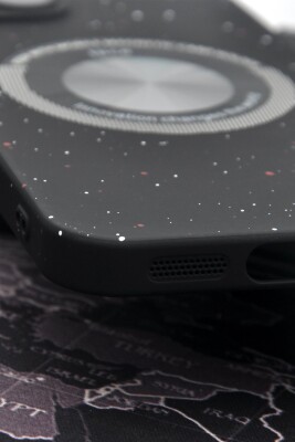 iPhone 13 Uyumlu Siyah Benekli Desenli İnce Sert Kapak Kılıf Kamera Lens Korumalı - 4