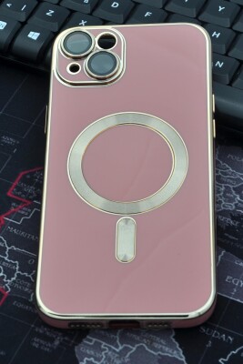 iPhone 14 Plus Uyumlu MagSafe Özellikli Lens Korumalı Renkli Kılıf Pembe - 1