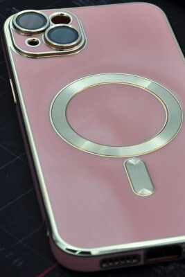 iPhone 14 Plus Uyumlu MagSafe Özellikli Lens Korumalı Renkli Kılıf Pembe - 4