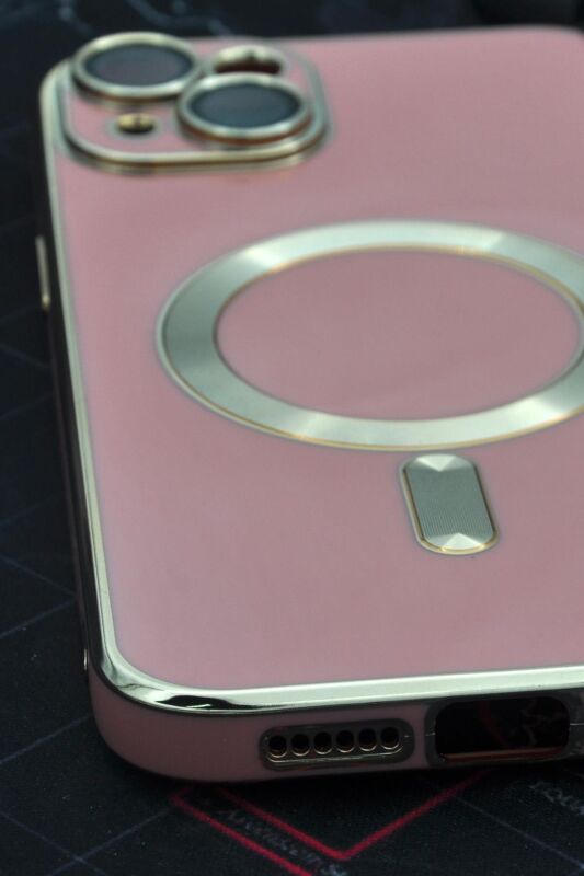 iPhone 14 Plus Uyumlu MagSafe Özellikli Lens Korumalı Renkli Kılıf Pembe - 6