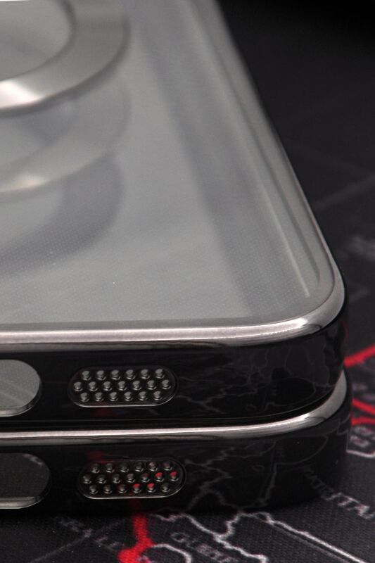 iPhone 14 Pro Max Uyumlu MagSafe Özellikli Siyah Renkli Kenarlı Lazerli Şeffaf Kılıf Lens Korumalı - 4