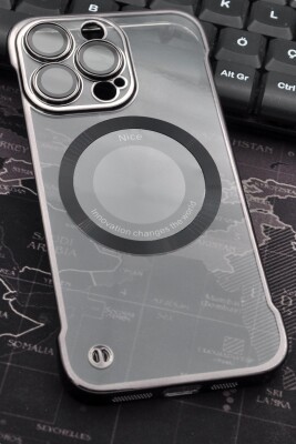 iPhone 14 Pro Max Uyumlu Siyah Renkli İnce Kenarlı Şeffaf Sert Kapak Kılıf - 1