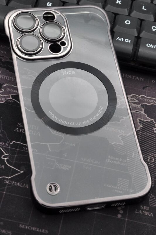 iPhone 14 Pro Max Uyumlu Siyah Renkli İnce Kenarlı Şeffaf Sert Kapak Kılıf - 1