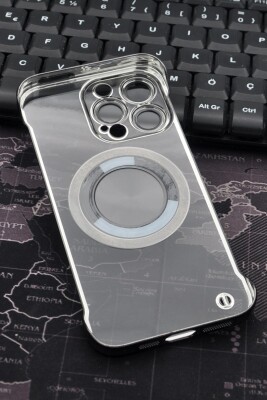 iPhone 14 Pro Max Uyumlu Siyah Renkli İnce Kenarlı Şeffaf Sert Kapak Kılıf - 5