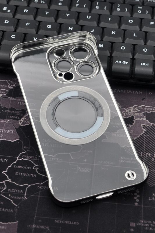 iPhone 14 Pro Max Uyumlu Siyah Renkli İnce Kenarlı Şeffaf Sert Kapak Kılıf - 5