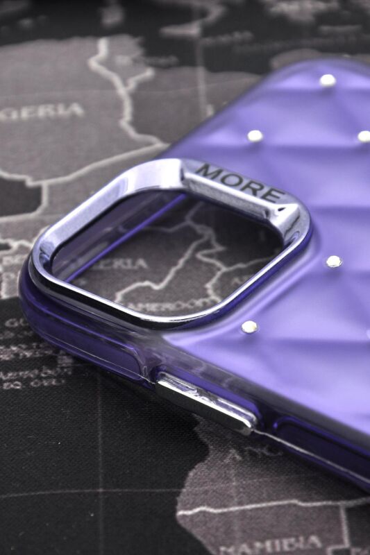 iPhone 15 Pro Max Uyumlu Baklava Desenli Pırlanta Taşlı Sert Kapak Kılıf Mor - 3