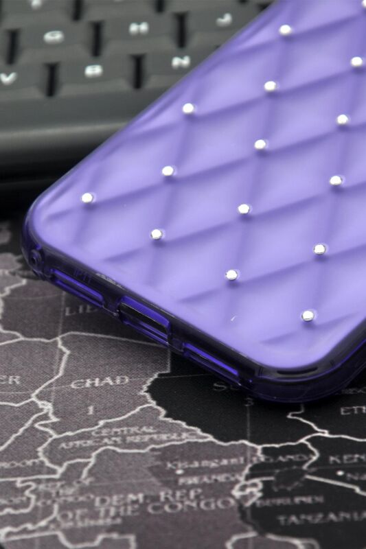iPhone 15 Pro Max Uyumlu Baklava Desenli Pırlanta Taşlı Sert Kapak Kılıf Mor - 5