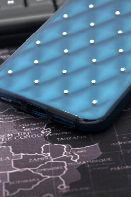 iPhone 15 Pro Max Uyumlu Baklava Desenli Pırlanta Taşlı Sert Kapak Kılıf Petrol Mavi - 5