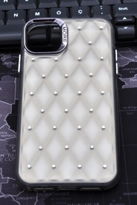 iPhone 16 Pro Max Uyumlu Baklava Desenli Pırlanta Taşlı Sert Kapak Kılıf Gri - 2