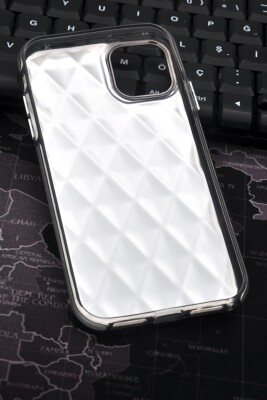 iPhone 16 Pro Max Uyumlu Baklava Desenli Pırlanta Taşlı Sert Kapak Kılıf Gri - 6