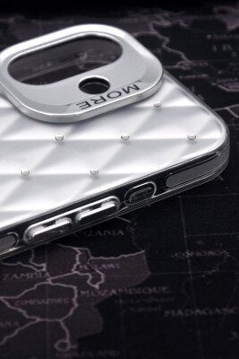 iPhone 16 Uyumlu Baklava Desenli Pırlanta Taşlı Sert Kapak Kılıf Beyaz - 4