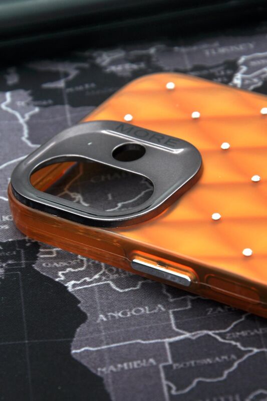 iPhone 16 Uyumlu Baklava Desenli Pırlanta Taşlı Sert Kapak Kılıf Turuncu - 3
