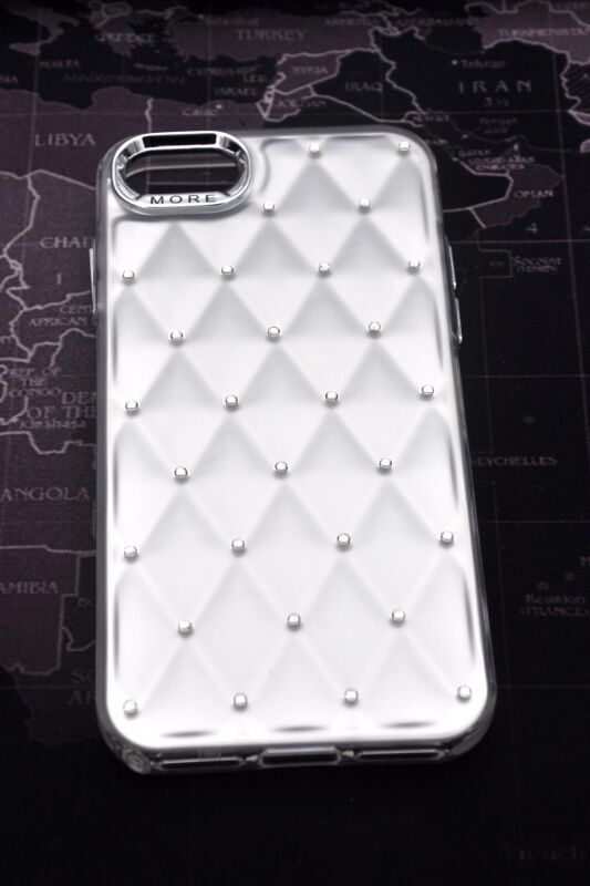 iPhone 7 Plus / 8 Plus Uyumlu Baklava Desenli Pırlanta Taşlı Sert Kapak Kılıf Beyaz - 2