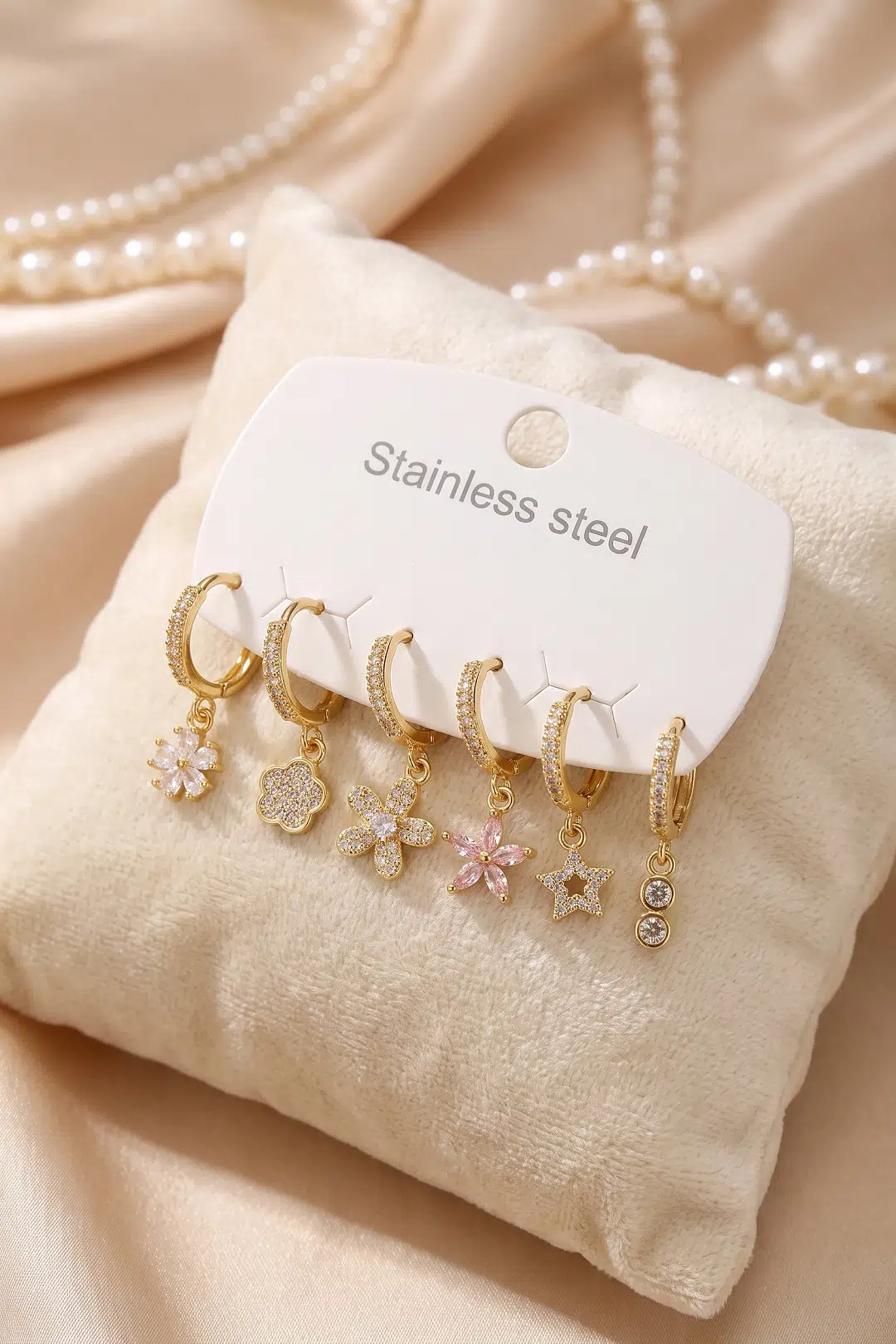 Gold Renk Lotus Detaylı Kadın Küpe Seti - EBJ260822W46349