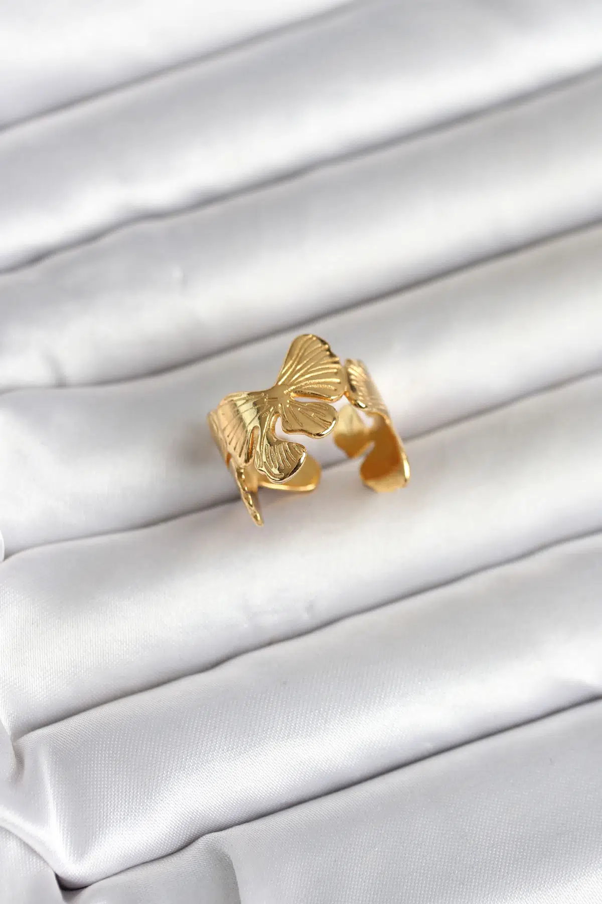 Gold Renk Lotus Model Kadın Yüzük - EBJ260418W41954