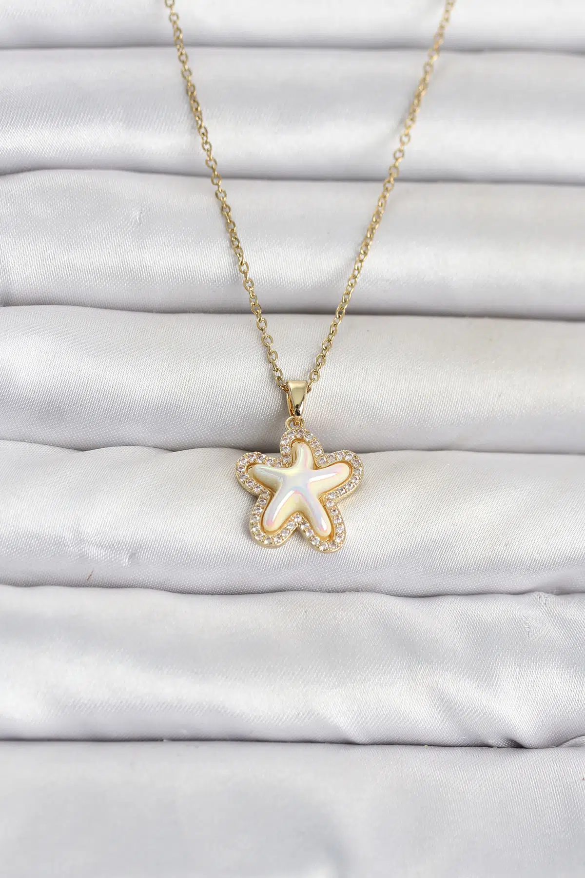 Zincir Gold Renk Deniz Yıldızı Model Kadın Kolye - EBJ260612W43951