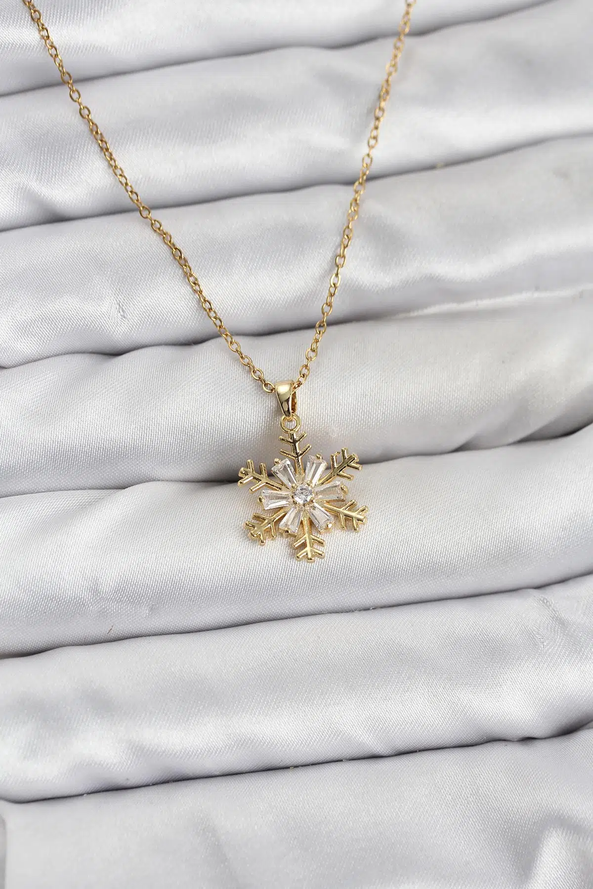 Zincir Gold Renk Kar Tanesi Model Zirkon Taşlı Kadın Kolye - EBJ260725W44239