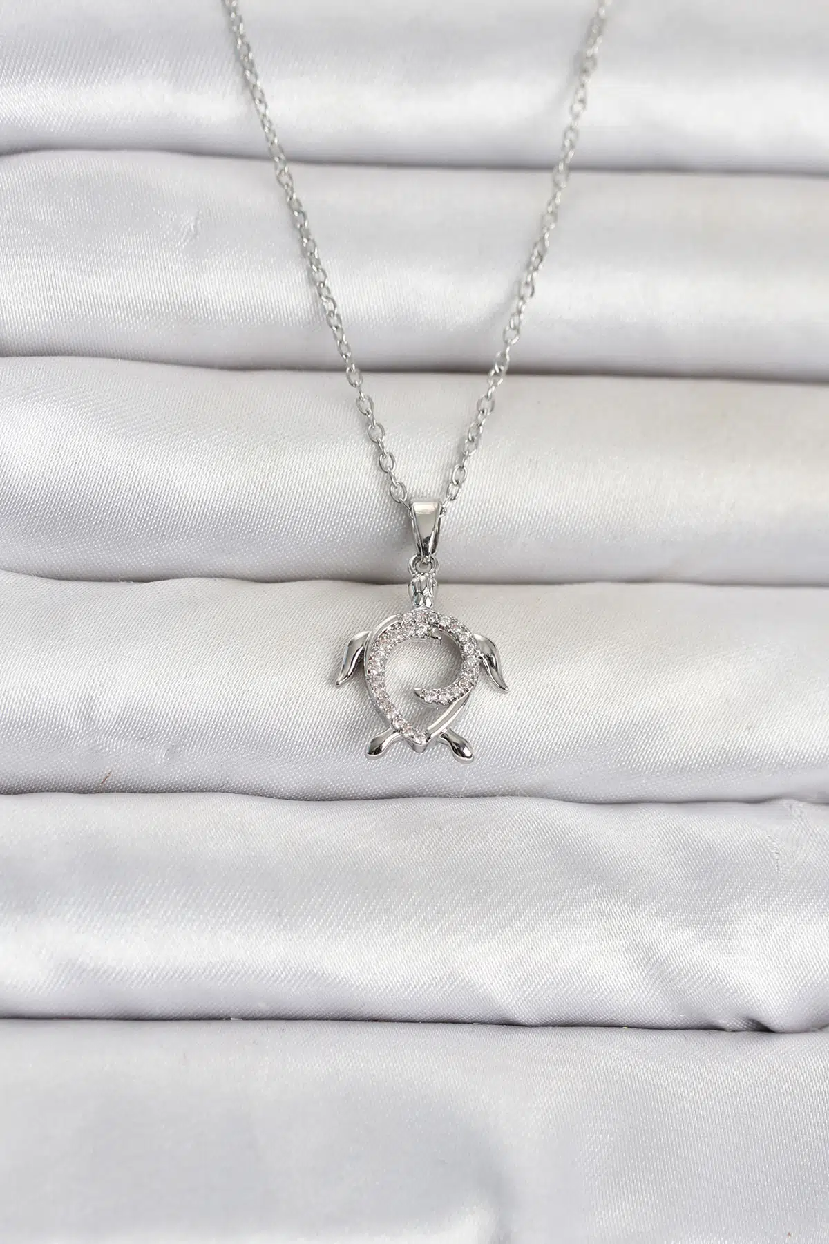 Zincir Gümüş Renk Caretta Caretta Model Kadın Kolye - EBJ260612W43964