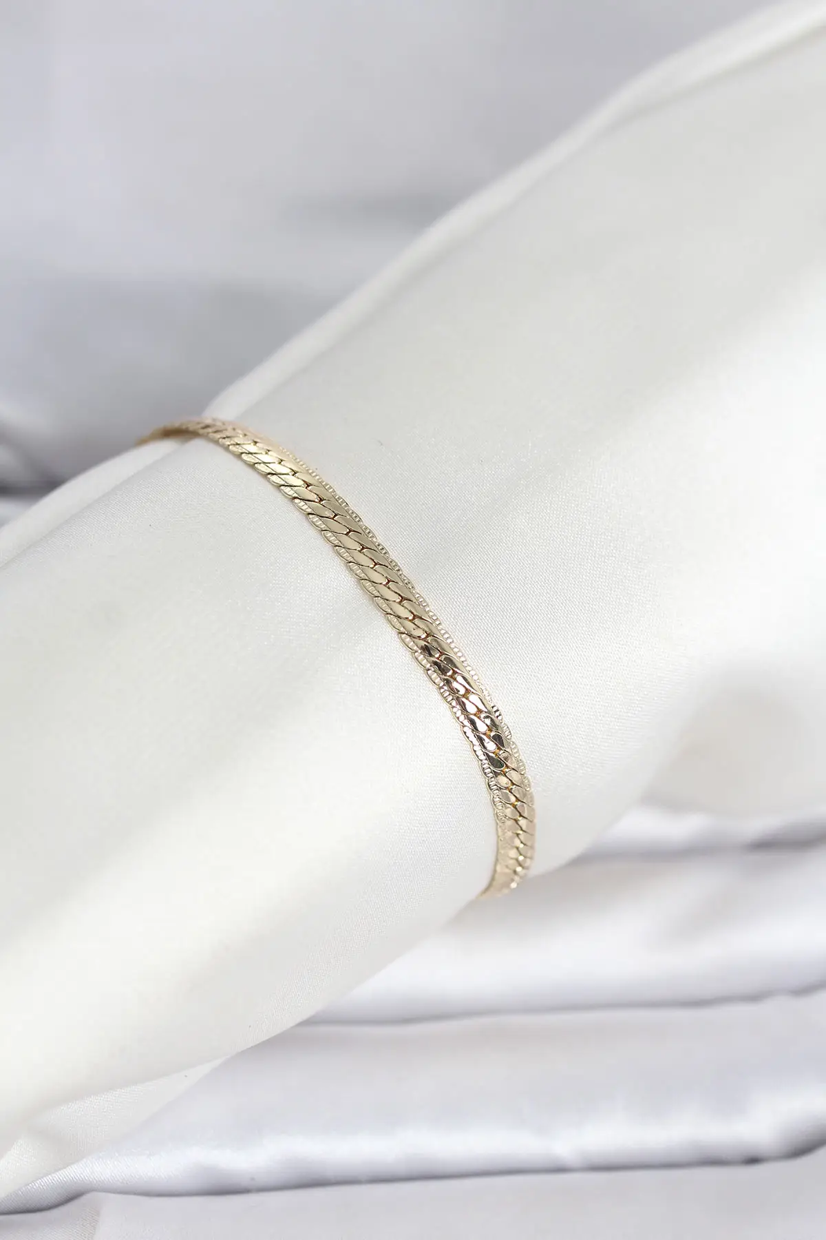 CM 14K Gold Renk Lazerli Yassı Zincir Model Kadın Bileklik - EBJ260829W46469