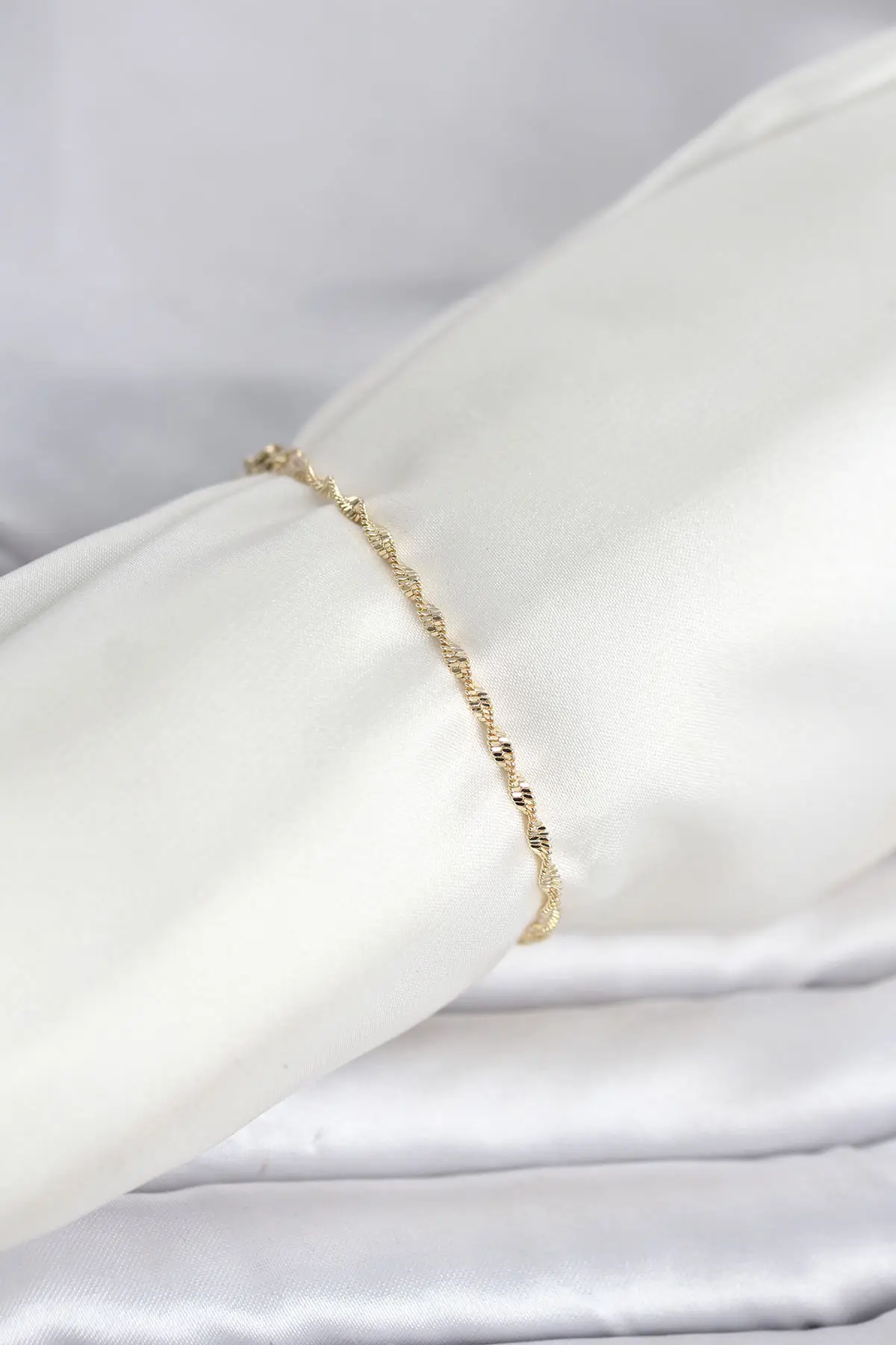 CM 14K Gold Renk Yassı Ezme Burgu Model Kadın Bileklik - EBJ260829W46468