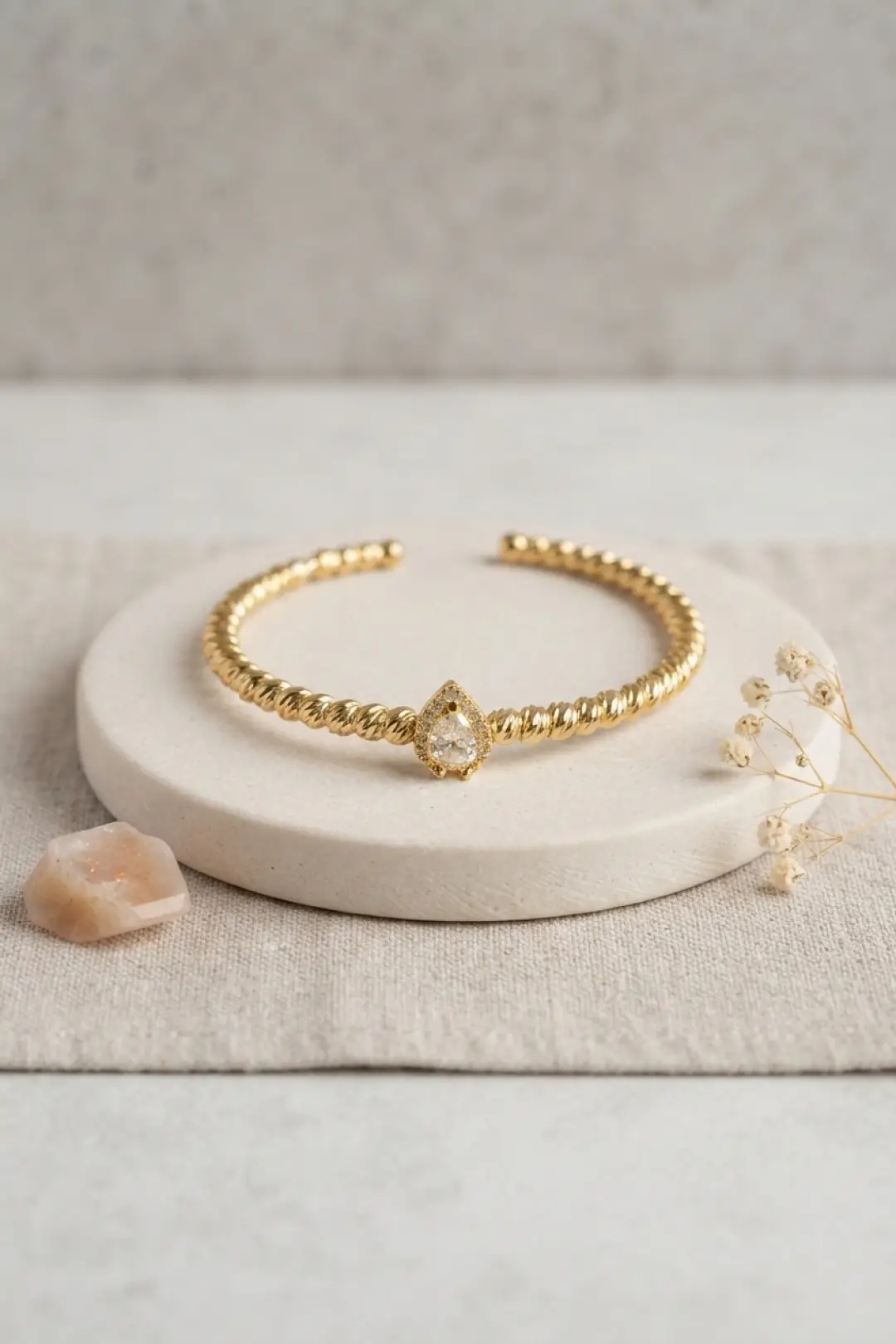 Gold Renk Dorika Model Damla Zirkon Taşlı Kadın Bileklik - EBJ260905W46553