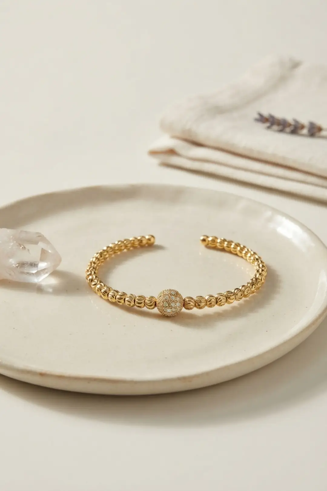 Gold Renk Dorika Model Zirkon Taşlı Kadın Bileklik - EBJ260905W46554
