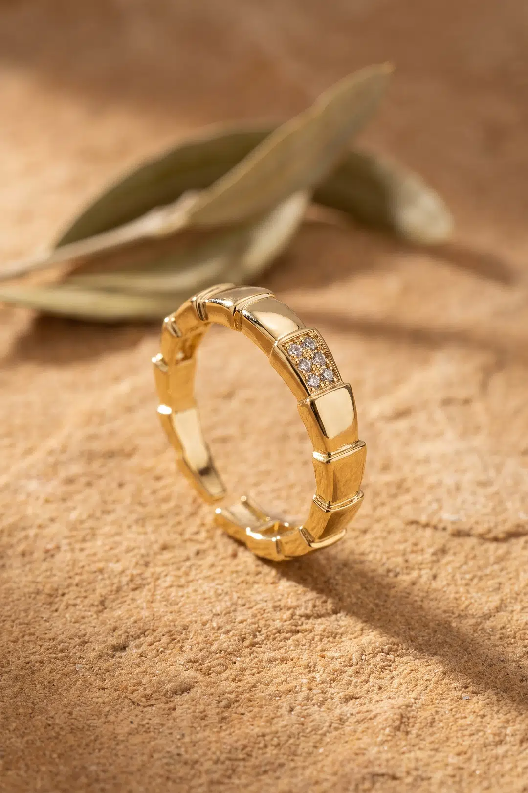 Gold Renk Yılan Model Zirkon Taşlı Kadın Yüzük - EBJ260822W46287