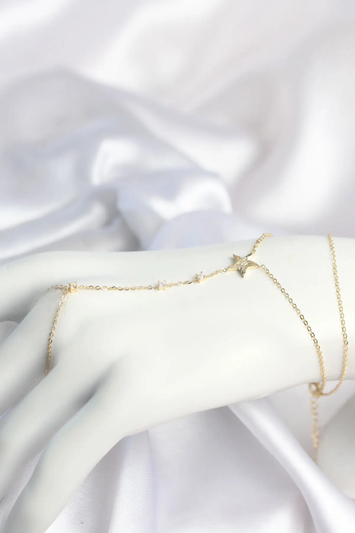 Gold Renk Yıldız Model Pirinç Kadın Şahmeran - EBJ260725W44300