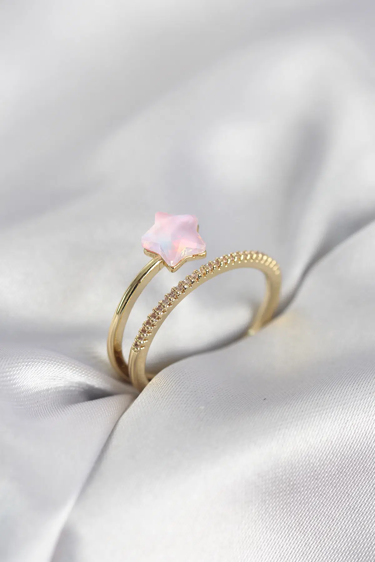 Gold Renk Zirkon Taşlı Pembe Halley Model Kadın Yüzük - EBJ260214W39634