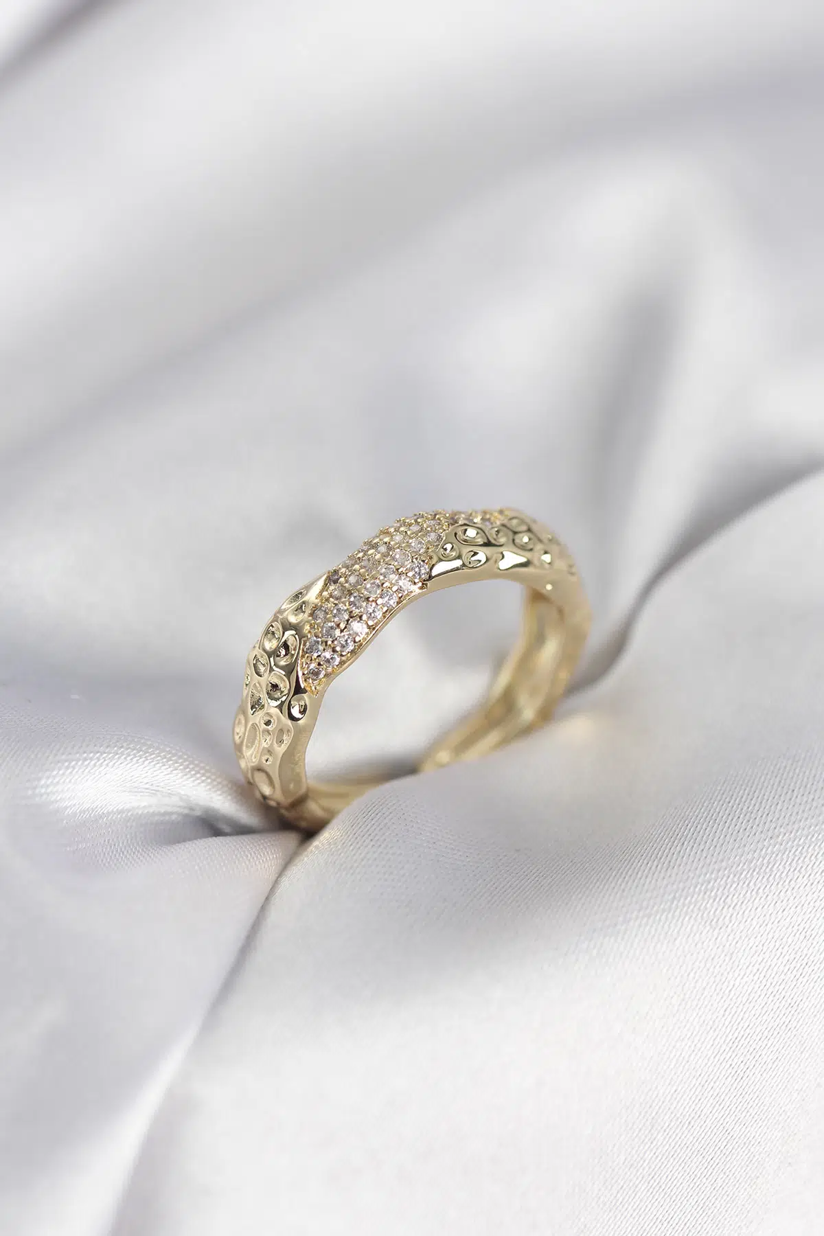 Zirkon Taşlı Puntalı Gold Renk Kadın Yüzük - EBJ260214W39581